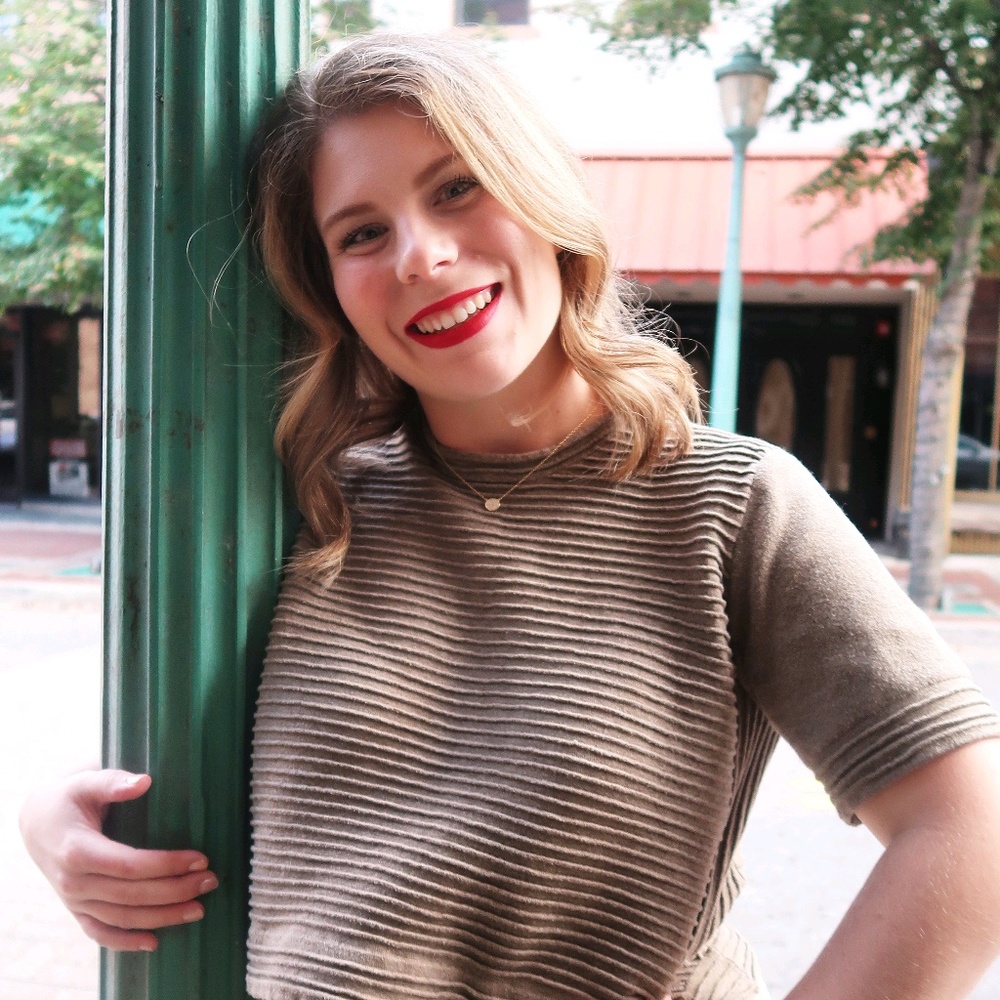 Meet your Posher, Katelyn